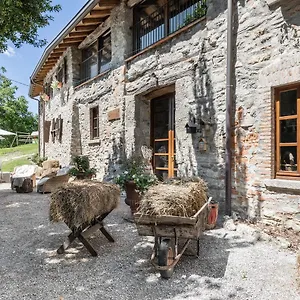 Cascina Mirandola Фермерский дом